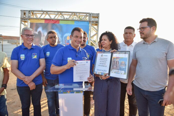 Juazeiro 147 anos: Educação entrega presentes para a população