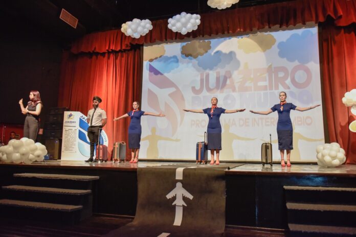 Juazeiro pelo Mundo: Estudantes da rede municipal ganham passaporte para o conhecimento com lançamento de programa de intercâmbio