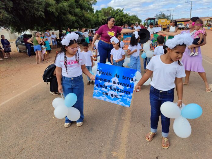 Escolas celebram os frutos do Mandacaru na Festa dos Colonos da comunidade