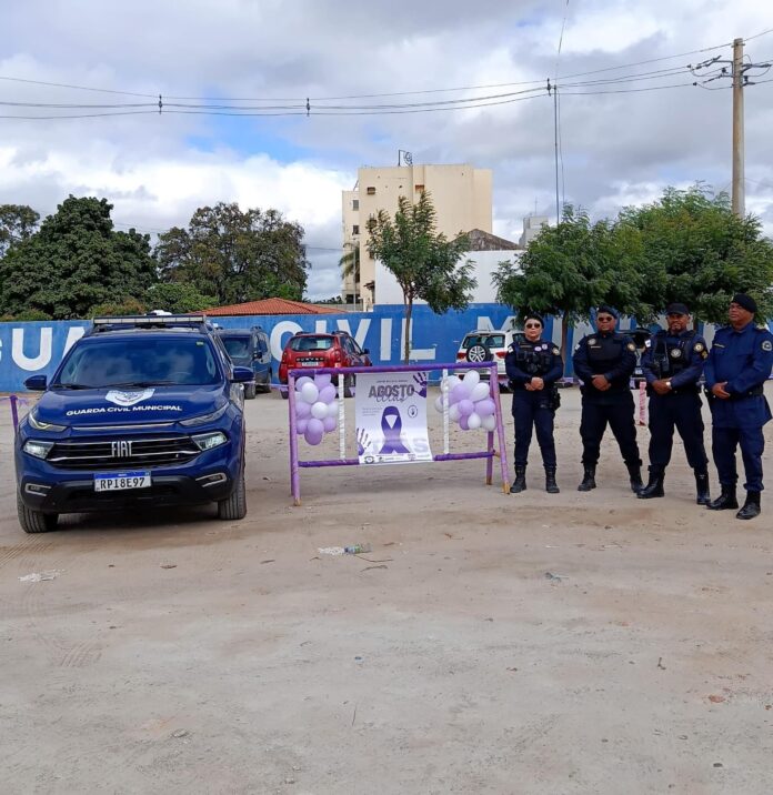 Agosto Lilás: Guarda Civil de Juazeiro realiza ação no mês de conscientização pelo fim da violência contra a mulher