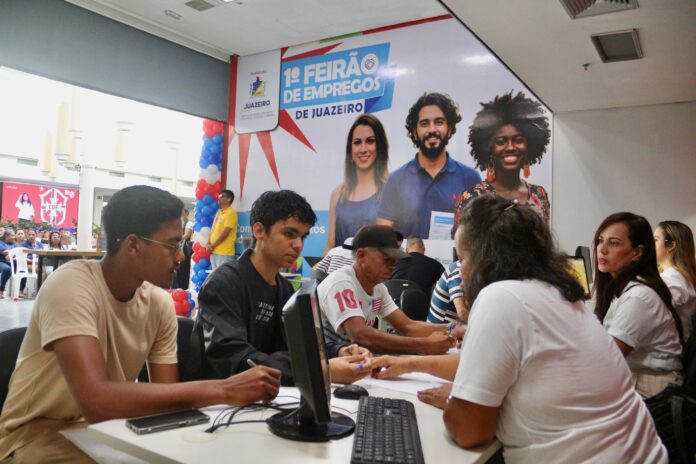 Prefeitura de Juazeiro faz história impulsionando o mercado de trabalho com o 1º Feirão de Empregos: mais de 1,5 mil participantes e 500 vagas iniciais