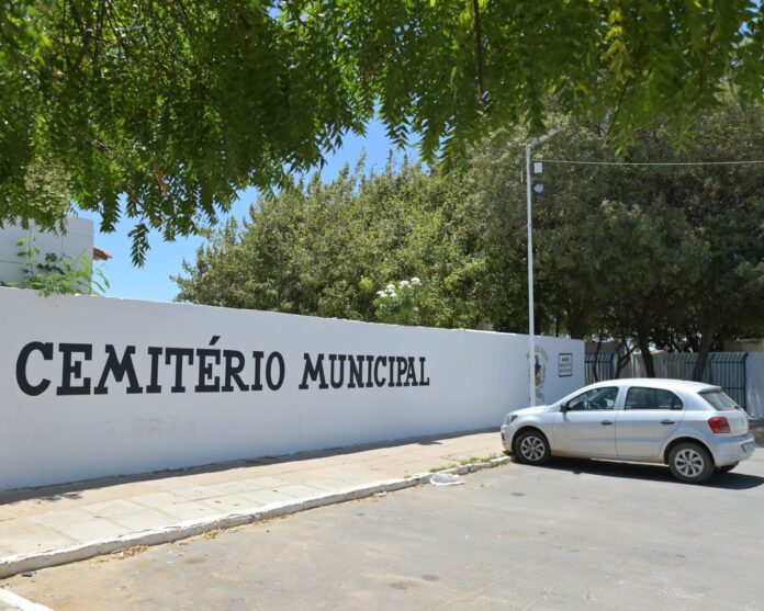 Juazeiro se prepara para o Dia de Finados com limpeza, reformas e programação religiosa Juazeiro se prepara para o Dia de Finados com limpeza, reformas e programação religiosa