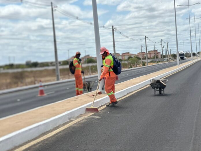 Juazeiro Limpa: Ações de limpeza de ruas de Juazeiro contemplam mais de 150 pontos e reforçam cuidado com a cidade e o bem-estar da população