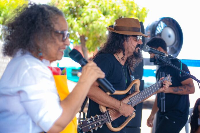 No último dia da Juá Literária, Praça dos Poetas encerra programação com encanto, música e imaginação infantil No último dia da Juá Literária, Praça dos Poetas encerra programação com encanto, música e imaginação infantil