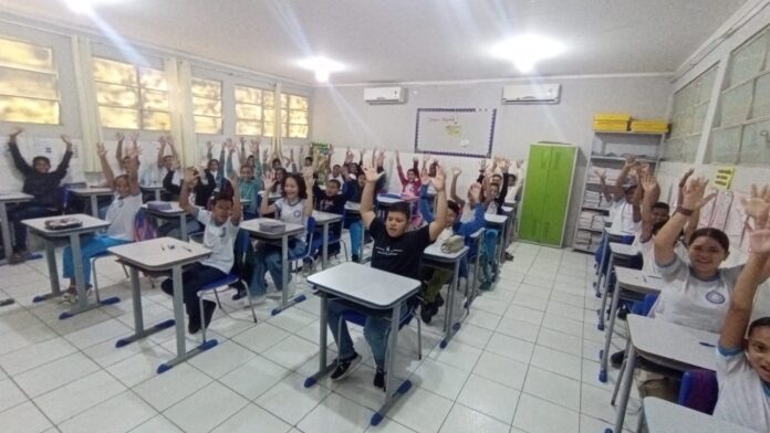Estudantes da rede municipal de ensino de Juazeiro realizam provas do SAEB Estudantes da rede municipal de ensino de Juazeiro realizam provas do SAEB