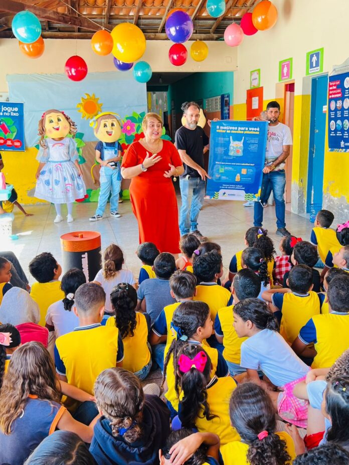 Acolhida Ambiental desperta a responsabilidade ambiental em alunos da Escola Municipal Santo Antônio, no NH3, em Itamotinga