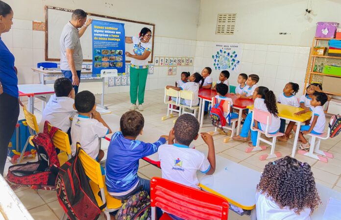 Dia da Onça: Bate-papo ambiental mobiliza alunos da comunidade de Goiabeira II, no Junco