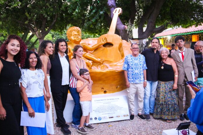 Festival A Bossa! abre programação com inauguração da escultura “O Nascimento da Bossa Nova” em Juazeiro