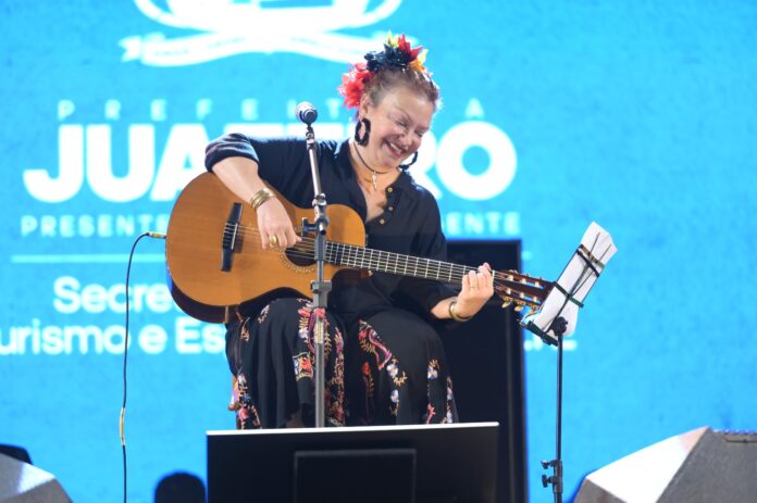 Artistas celebram origem de João Gilberto e força cultural de Juazeiro na segunda noite d’A Bossa