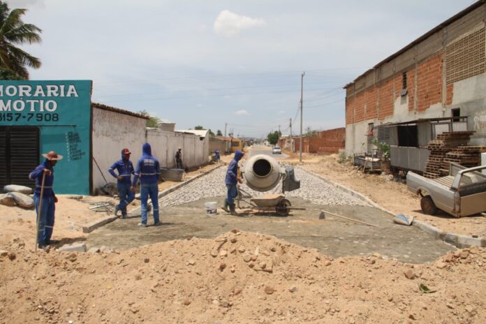 Sobradinho: Moradores comemoram pavimentação de ruas da quadra S17