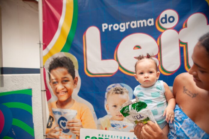 Combate à desnutrição e garantia da segurança alimentar: Prefeitura de Sobradinho realiza mais uma entrega do Programa do Leite aos beneficiários 