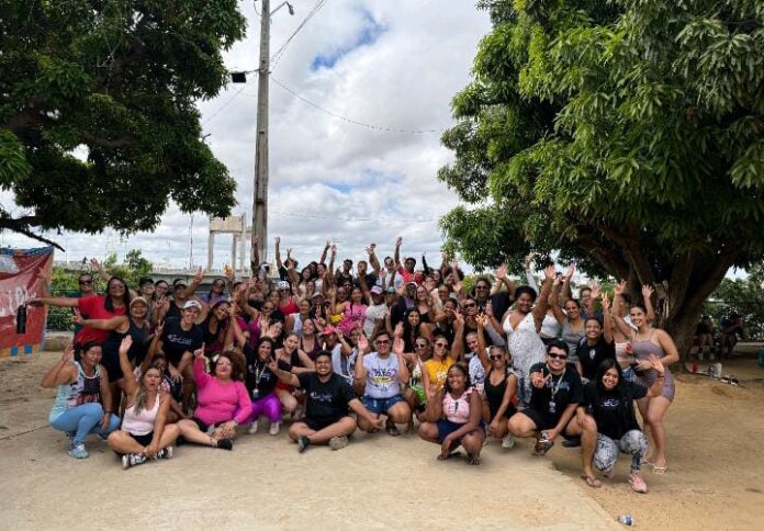 “Quero chegar na avenida metendo dança! ” - Aulão deFitdance movimenta o domingo na Ilha do Fogo no esquenta do Carnaval de Juazeiro
