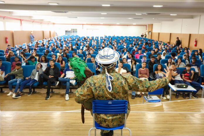 Prefeitura de Juazeiro promove mostra audiovisual e fortalece consciência ambiental de estudantes do Colégio Paulo VI