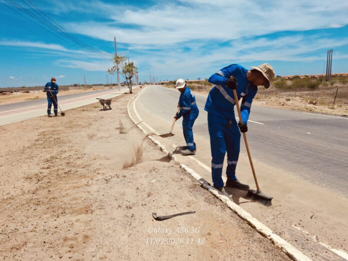 Juazeiro Limpa avança com frentes diárias de limpeza e manutenção em diversos bairros de Juazeiro