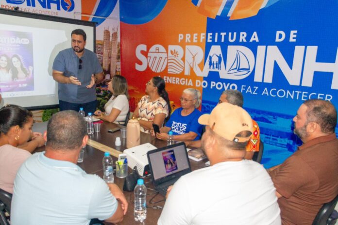 Prefeito Cleivynho Sampaio se reúne com lideranças religiosas para finalizar preparativos para o 