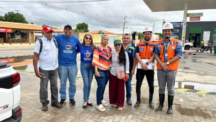 Prefeitura de Juazeiro leva assistência emergencial ao pré-assentamento Terra Nossa, na região do Salitre, com atuação da Defesa Civil, Programa Juazeiro Sem Fome, atendimento social e de saúde