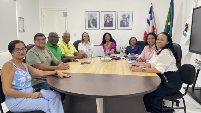 Valorização do Servidor: em reunião com a APLB, Secretaria de Educação define gratificação para escolas do Juá Integral