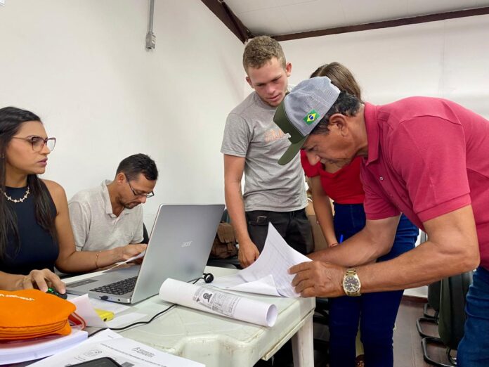 Comida na mesa de quem mais precisa e renda no campo: Juazeiro formaliza nova etapa do PAA com agricultores familiares