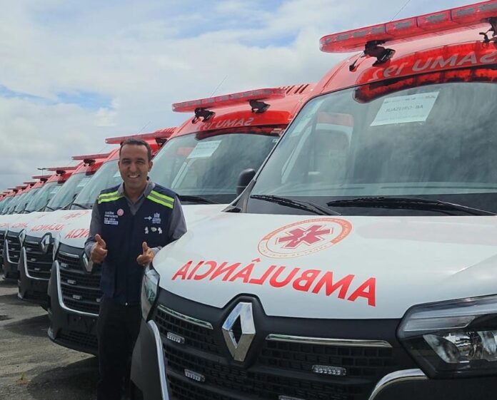 Juazeiro celebra a chegada da 6ª nova ambulância do SAMU 192