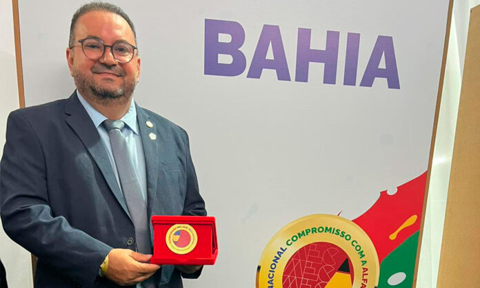 Sobradinho é Selo Ouro!: Em Brasília, Prefeito Cleivynho recebe premiação pelo compromisso com a alfabetização