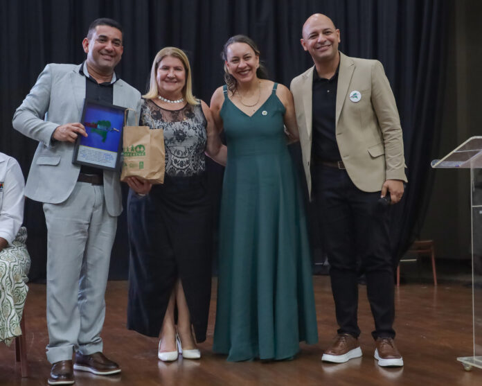 Juazeiro é certificada por experiência com idosos no segundo dia do Encontro Baiano de Gestores da Assistência Social