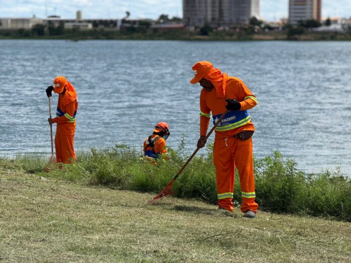 Prefeitura de Juazeiro intensifica ações de limpeza urbana com frentes de trabalho em diversos bairros e comunidades