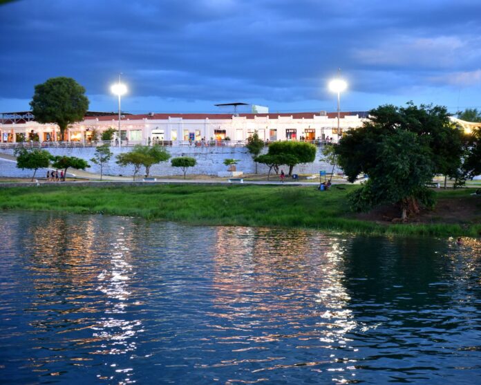 Prefeitura de Juazeiro faz alerta sobre banho noturno no Rio São Francisco