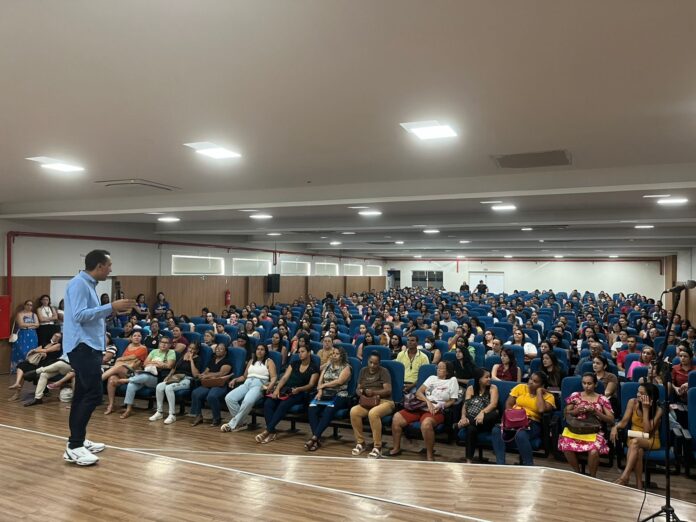 Sesau realiza acolhimento de servidores e conduz transição da Atenção Primária após fim da cogestão em Juazeiro