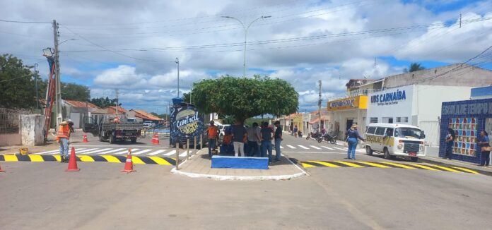 Carnaíba do Sertão recebe reforço em limpeza, manutenção e organização do trânsito para o Prefeitura Presente