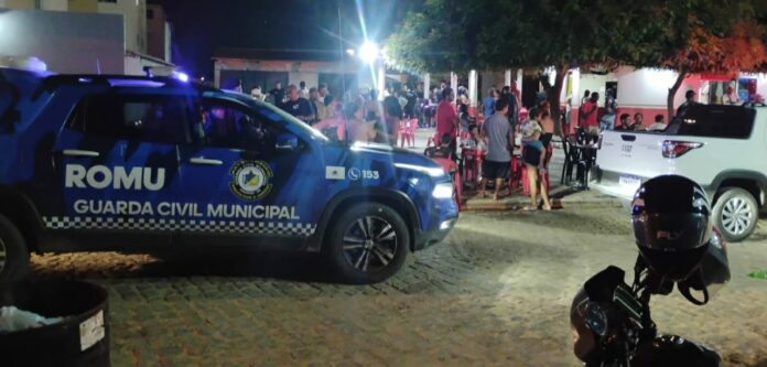 Dupla é presa pela GCM após invadir casa e tentar fugir pelo telhado em Juazeiro