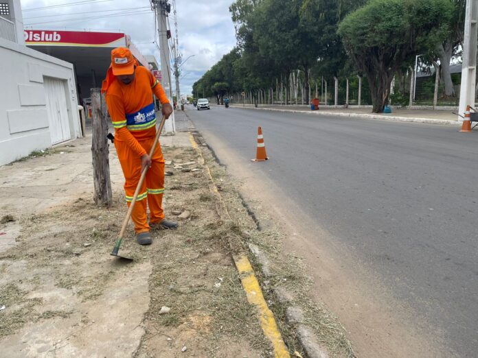 Juazeiro Limpa nos Bairros intensifica mutirões, manutenção estrutural e de pavimentação em diversos pontos da cidade