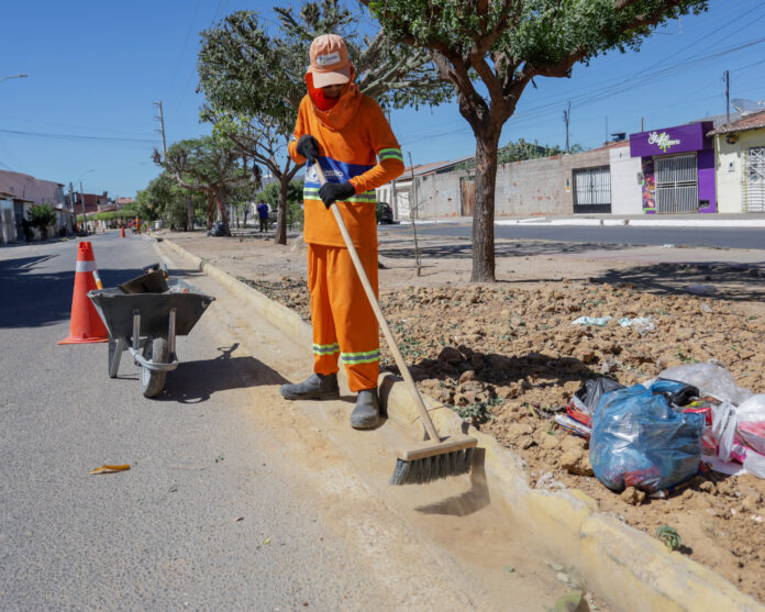 Limpeza: Juazeiro Limpa nos Bairros avança com ações em diferentes regiões da cidade