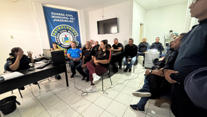 Guarda Civil de Juazeiro fortalece planejamento operacional em reunião com supervisores e chefes de equipe