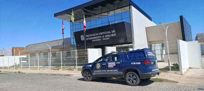 GCM de Juazeiro prende suspeito de violência doméstica; vítima entra em trabalho de parto durante ocorrência