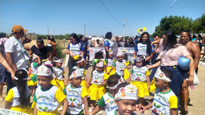 “Salitre: Sertão que Floresce”: Escola Municipal José de Amorim celebra pertencimento, cultura e sustentabilidade em desfile cívico