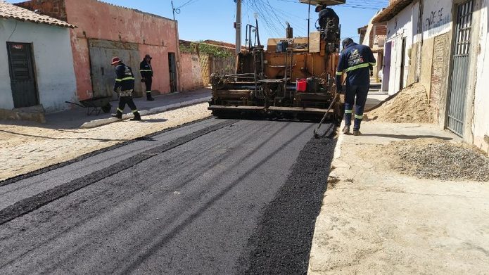 Ruas de Futuro: Recapeamento asfáltico chega ao bairro Alto da Aliança com mais de 900 metros de CBUQ
